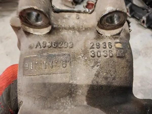 Carcasa Termostato OEM A9362032936 para Mercedes Atego image 3