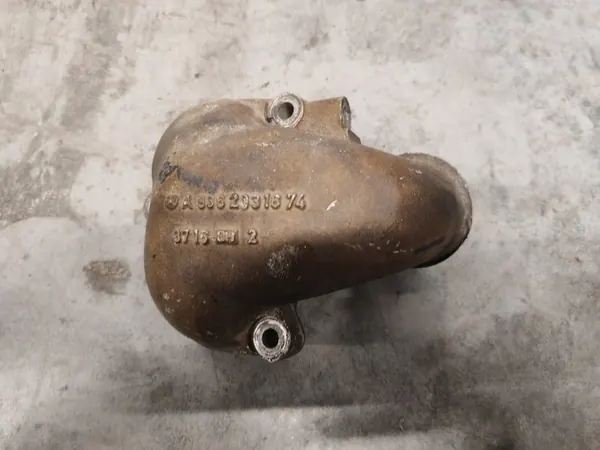 Carcasa Termostato OEM A9362032936 para Mercedes Atego image 4