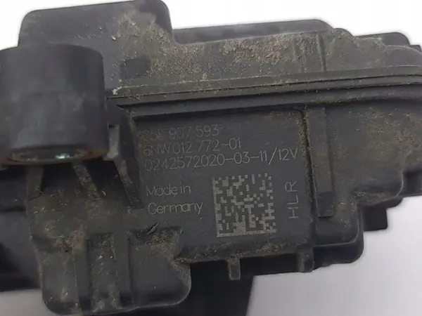 Régulateur Pompe à Eau OEM 05E907593 SEAT Ateca image 5