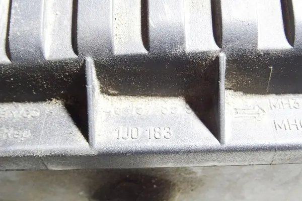 Ilmansuodattimen kotelo VW GOLF IV 1.9L Diesel 1J0129607AE image 5