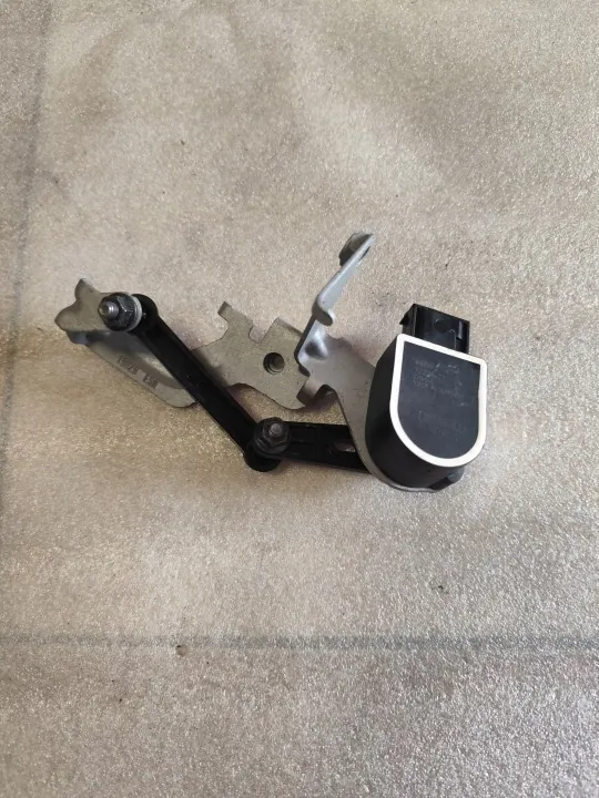 Strålkastarnivåsensor Höger Bak Volvo OEM 32246112 image 2