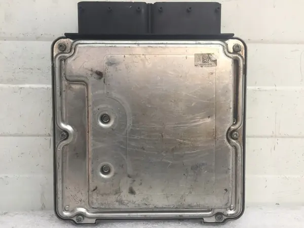 AUDI A3 ECU 0261S12720 06L907309B image 5