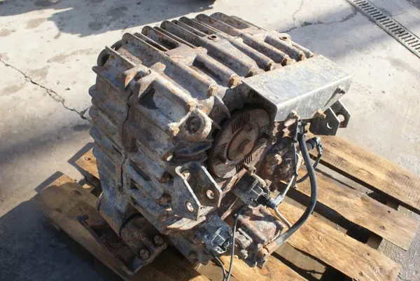 VG2400 Verteilergetriebe für Mercedes Actros MP2/MP3 image 2