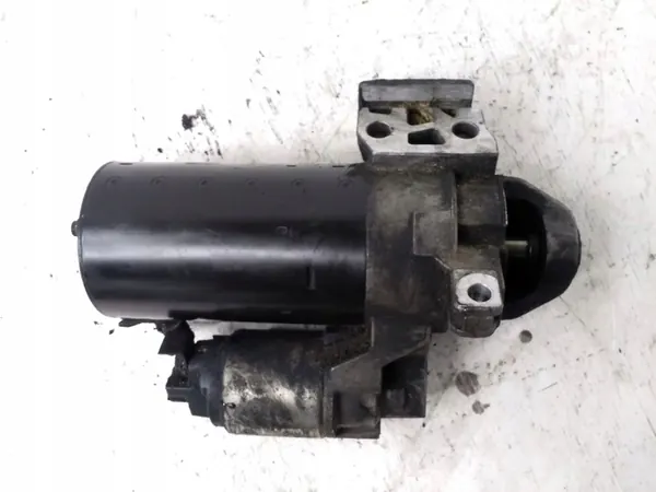 Arrancador BMW 1 2.0L Diésel 2009 OEM 7823700 image 2