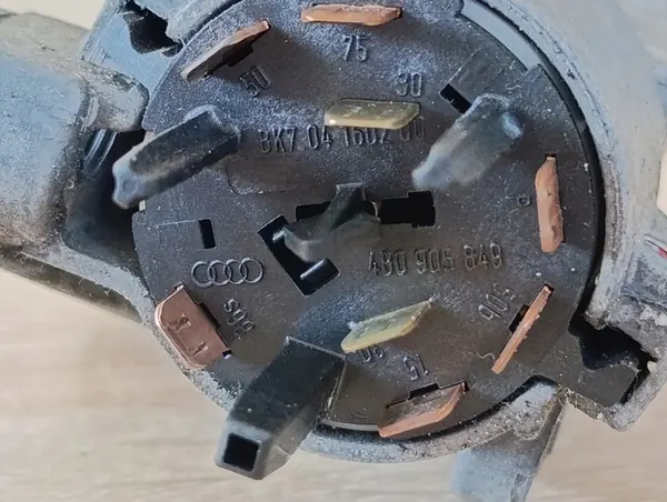 SEAT IBIZA Sytytyskytkin avaimella 4B0905851C image 10