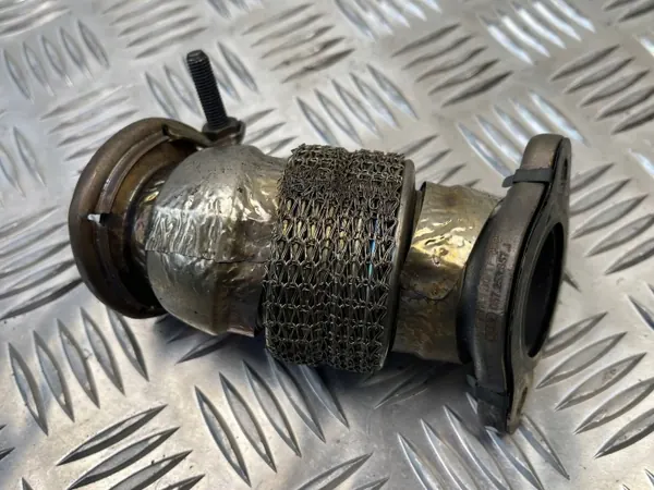 Audi SQ7 Pakoputki OEM 057253357J - Käytetty image 2