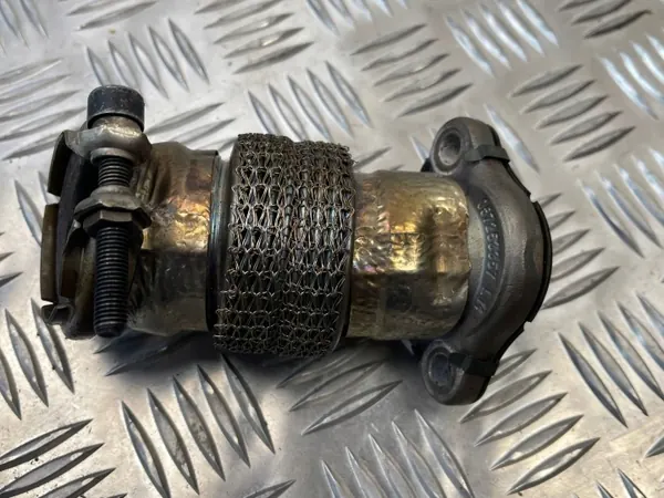 Audi SQ7 Pakoputki OEM 057253357J - Käytetty image 3