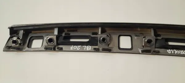 Toyota Corolla E21 bakluckdekor OEM 7680102K30 image 7