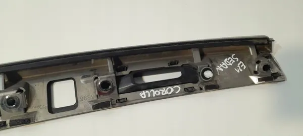 Toyota Corolla E21 bakluckdekor OEM 7680102K30 image 8