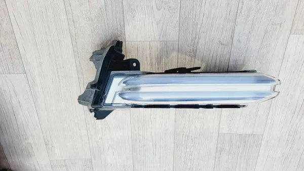 Porsche OEM 971953042G Höger DRL Halogen LED Fram image 2