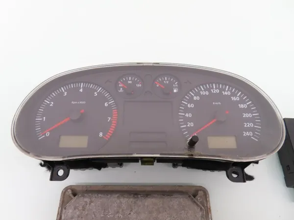Calculateur Moteur SEAT OEM 06A906019BR image 10