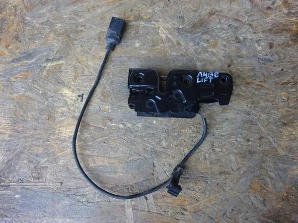 AUDI A4 B8 8K LIFT 12-15 Motorhuvslås Mikrobrytare 8K0823509F image 5