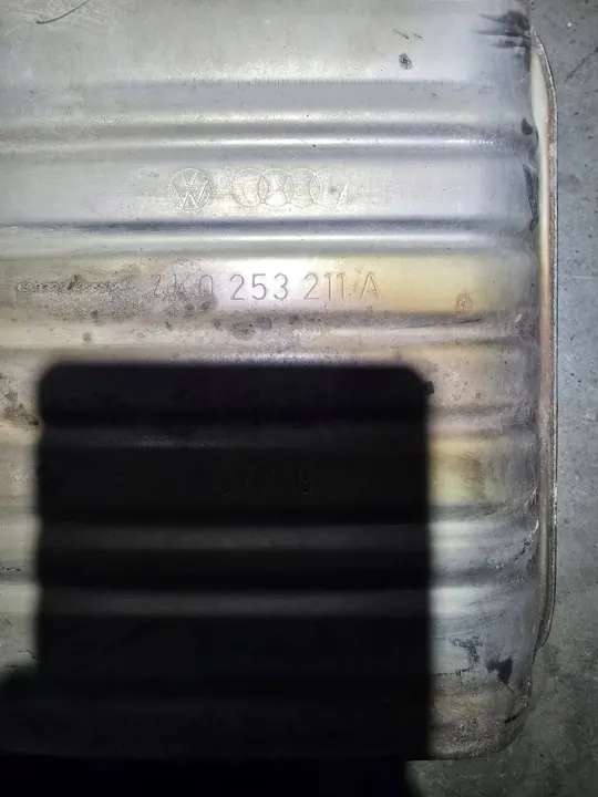 Audi A5 8W Sportback midden demper OEM 4K0253211A image 8