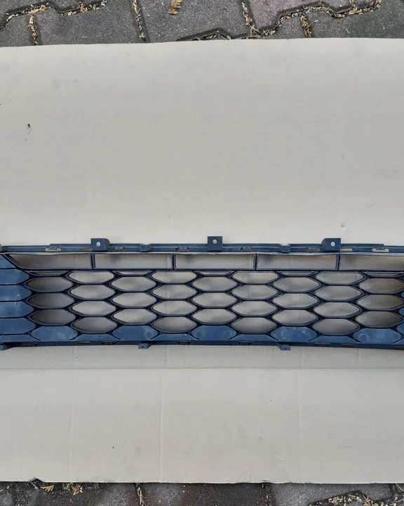 Grille de pare-chocs avant KIA CEED III 86560-J7000 image 7