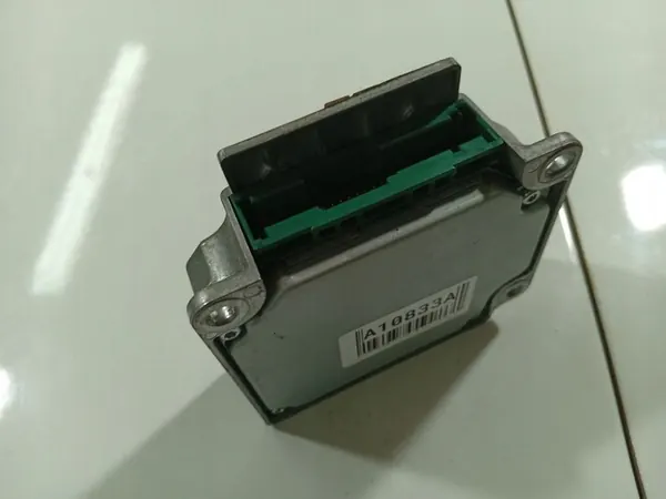 SRS Ilmatyynyohjausmoduuli Kia Sportage 2006 image 2