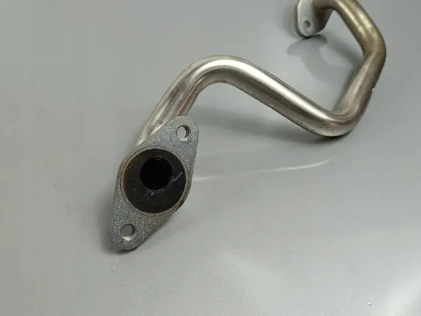 Subaru EGR-putki OEM FBZ28820 - Käytetty Kunnossa image 3