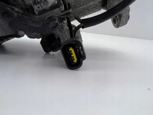 COMPRESSORE ARIA CONDIZIONATA SUBARU IMPREZA GH XV 2.0D 73111SC001 OE image 3