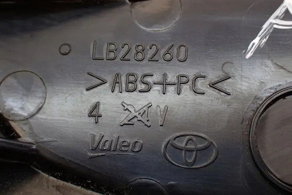 Luz de Ré Toyota Yaris IV LB28260 OE image 9