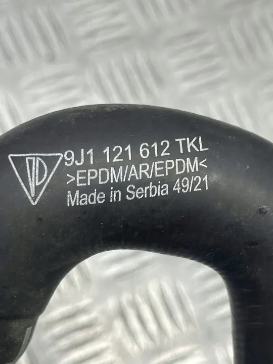 Porsche OE 9J1963375J Raccord de Valve de Circulation d'Eau image 9
