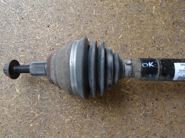 AUDI Q3 8U 2.0 TDI Höger Framdrev 5N0407762F image 2