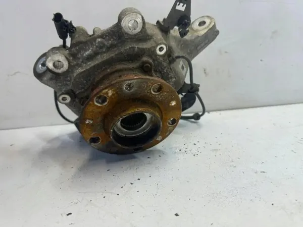 Maserati Levante Hinterachsschenkel rechts OEM 670108080 image 3