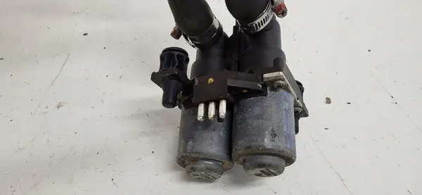 Vanne de contrôle du liquide de refroidissement Mercedes-Benz E W124 OEM image 4