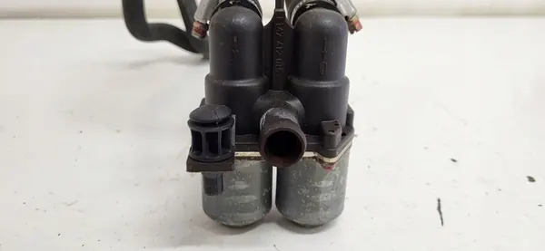 Vanne de contrôle du liquide de refroidissement Mercedes-Benz E W124 OEM image 6