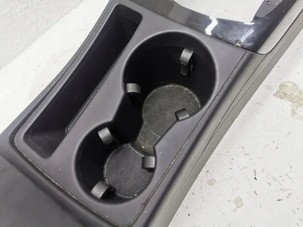 Tunnel console accoudoir Audi A4 B8 OEM 8K0864981F image 9