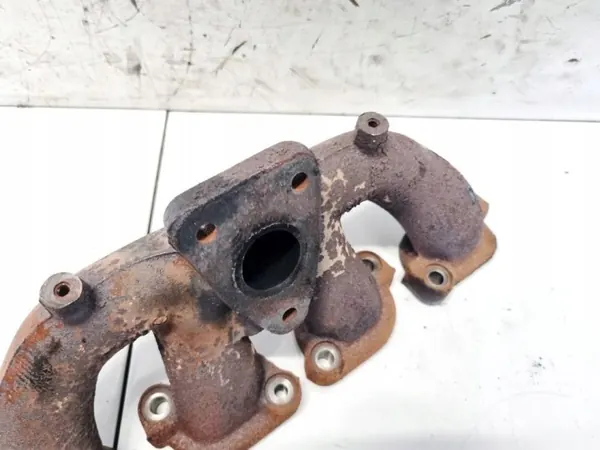 Renault Espace Pakoputken keräin OEM 8200042882 image 3