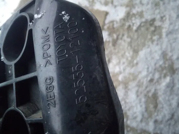 Toyota OE 52535-12100 supporto paraurti image 2