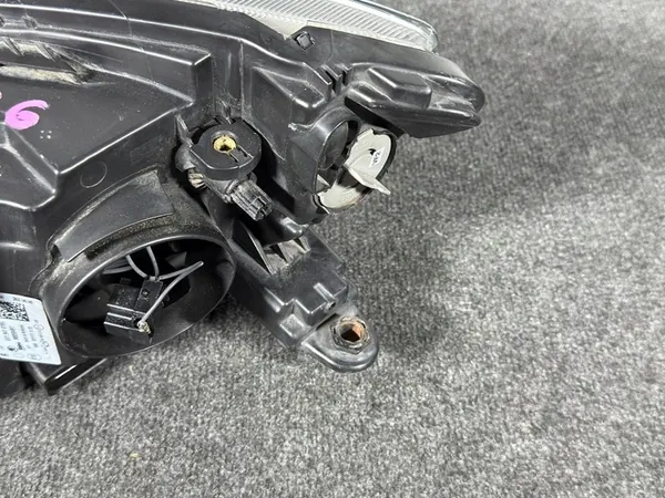 SKODA FABIA III 6V Farol Direito UE 14-18 image 7