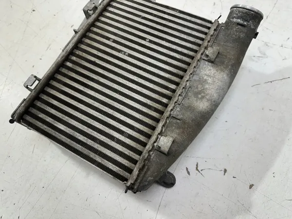 Intercooler esquerdo Audi RS6 C8 OEM 4K0145805P image 6