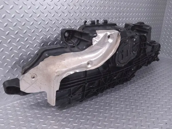 Tanque AdBlue usado OEM A2474700602 para Mercedes-Benz image 5