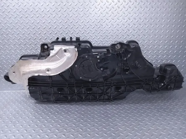 Tanque AdBlue usado OEM A2474700602 para Mercedes-Benz image 8
