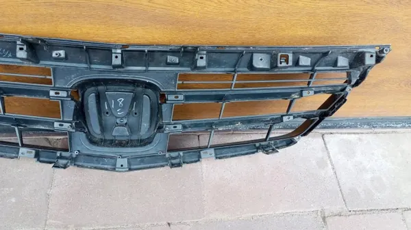 Marco de parrilla Honda Accord OEM CUA769 2008-2011 image 5