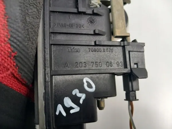 Poignée de Serrure Coffre Mercedes OEM A2037500693 Classe E W211 image 5
