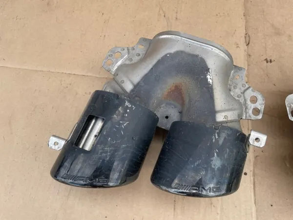Mercedes W167 GLE AMG linker uitlaatpunt OEM A0004901500 image 3