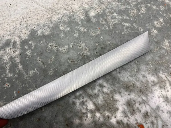 AUDI Q5 LIFT 8R FITA DECORATIVA PORTA DIANTEIRA DIREITA QP8 8R0867410 image 2