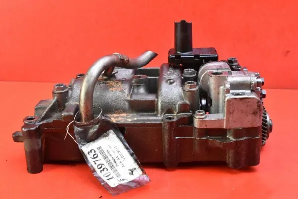 Pompe à huile d'occasion OEM 03L103537 pour Audi A4 B8 2.0 TDI image 6
