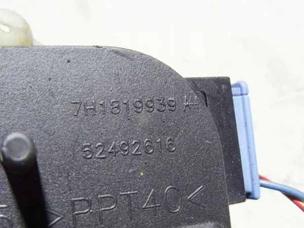 VW klepmotor OEM 7H1819939 voor Transporter V T5 image 3
