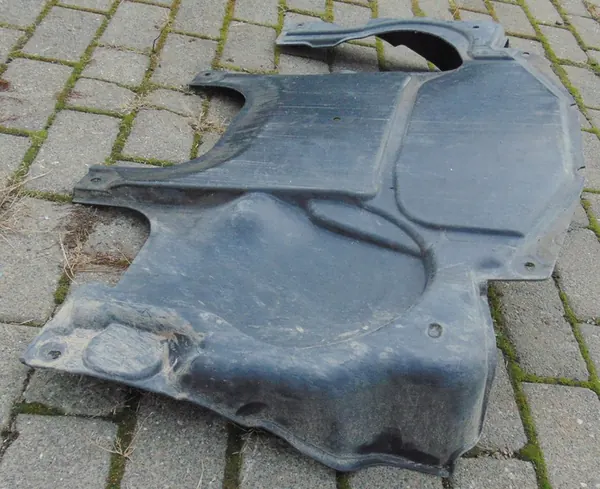 Placa de cobertura inferior para Mercedes C-Class W203 1.8 Compressor image 3