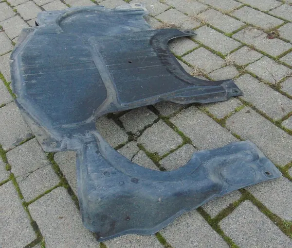 Placa de cobertura inferior para Mercedes C-Class W203 1.8 Compressor image 4