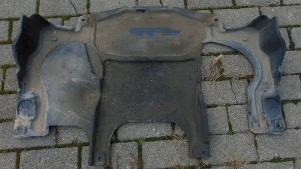 Placa de cobertura inferior para Mercedes C-Class W203 1.8 Compressor image 5