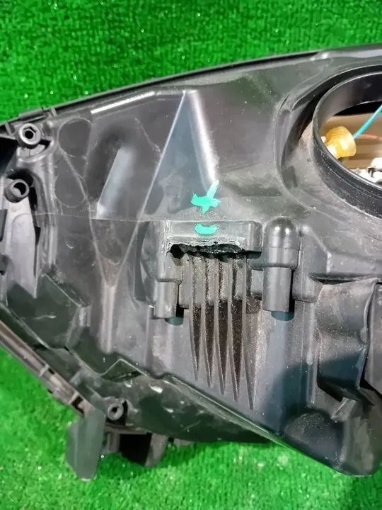 Oikea Etuheijastin Renault Captur I 13- OEM 260103714R image 7