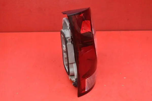 Linker Achterlicht VW Polo 4 9N 05-09 image 3