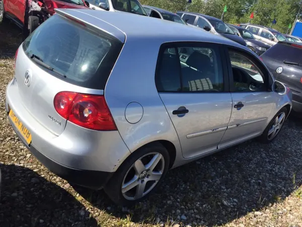 Oljepump OEM 03C115105H för VW Golf 1.6L 2004 image 10