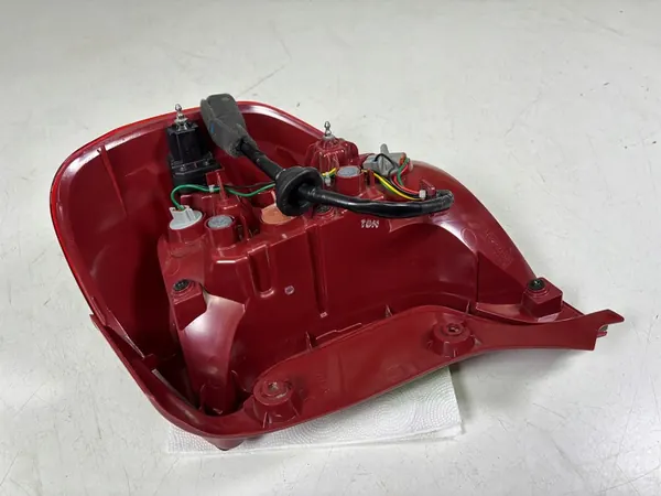 Luz Trasera Izquierda Kia Picanto III 92401-G6000 image 9