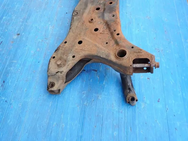 Mitsubishi ASX 1.8 DID Etumoottorituki OEM image 6