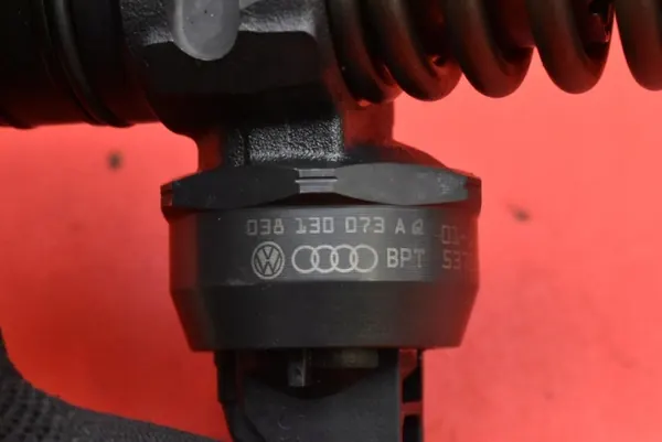 Ruiskutuspumppu OEM 038130073AQ VW Golf 4 1.9 TDI:lle image 6