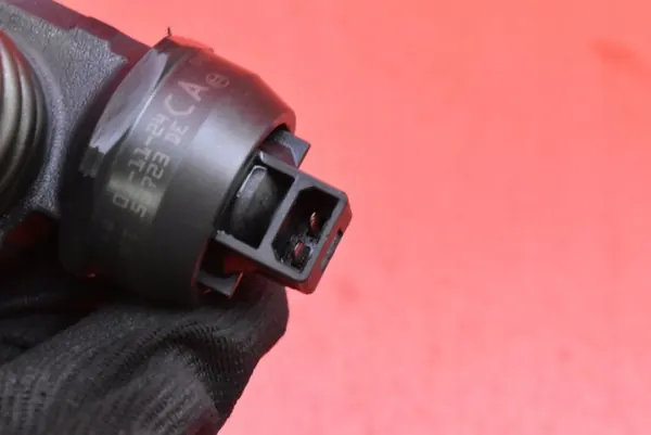 Ruiskutuspumppu OEM 038130073AQ VW Golf 4 1.9 TDI:lle image 9